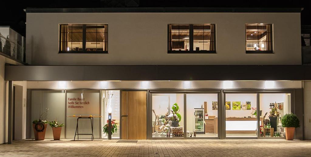 Gaestehaus Bauer - Schlafen Auf Dem Weingut Heilbronn Dış mekan fotoğraf